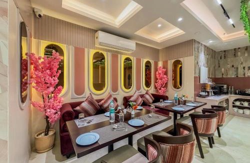 Kota Hotel | Zip by Spree Hotels R Group Kota - Near Coaching Hub & Oxy Park