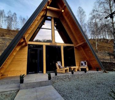 Lupeni Ski Chalet | Zori de zi