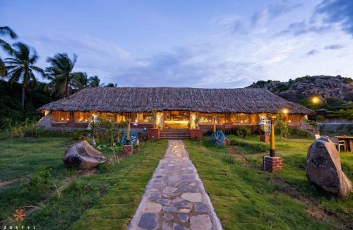 Gangavathi Hostel | Zostel Hampi, Gangavathi