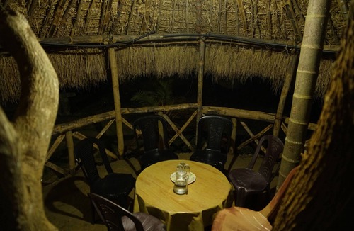 Kaimane House | Zyamadhari - The Far & Away
