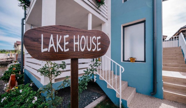 1 bedroom Lake House