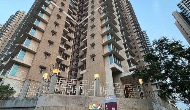 1 BhK Apartment Flat Near Highway