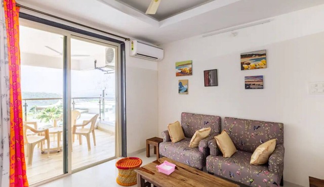 1 BHK Sunrise & Seaside Solitude