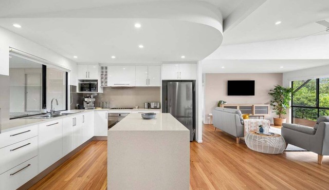 153 Centenary Heights Road in Sunshine Coast