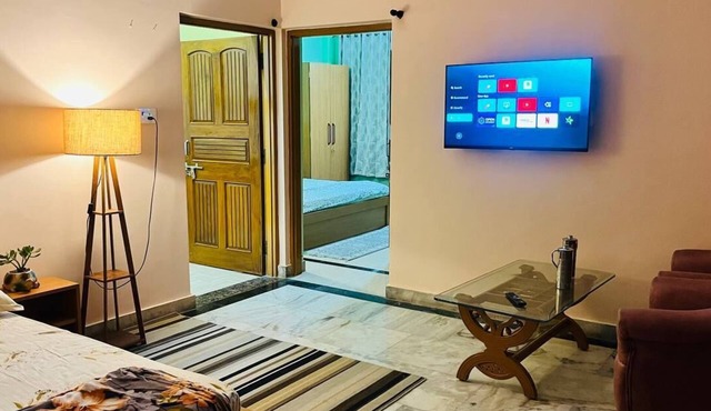 1BHK luxurious apartment with AC in Varanasi - Perfect for a getaway