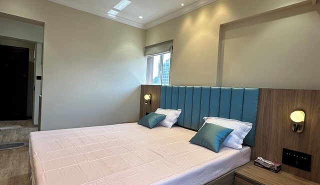 1BHK Oasissta : Centrally Located with All Essentials 5 mins from Bandra