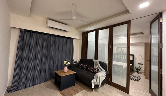 1BR Service Apartment A-1305 BKC By Florastays