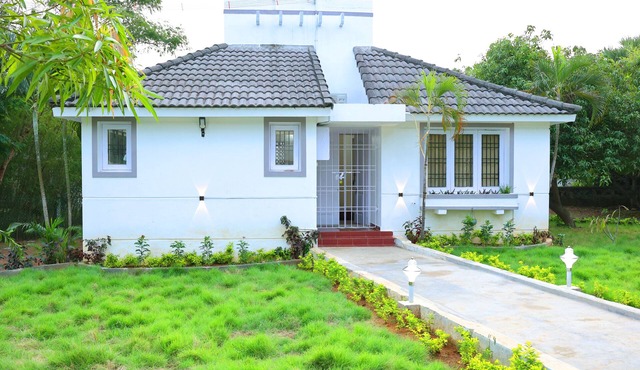 2 Bed Room Self Cooking Villa with Lawn