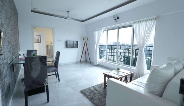 2 Bedroom Apartment (Entire)
