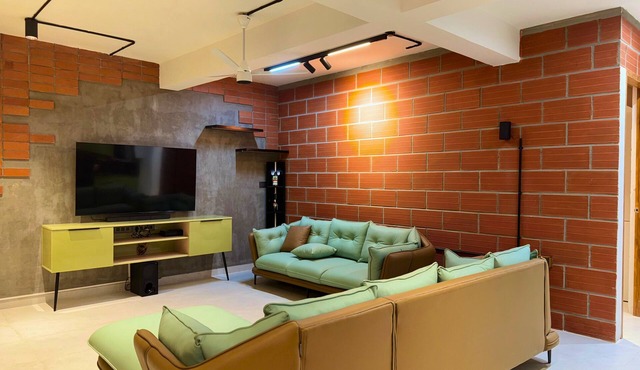 2-bedroom apartment in marvelous Bengaluru with AC, WiFi. Enjoy your stay