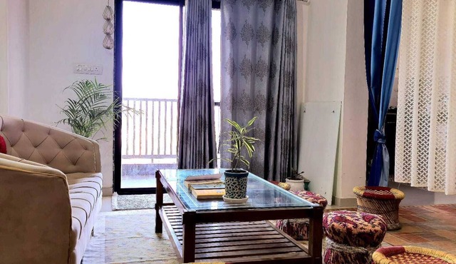 2-bedroom apartment in wonderful Udaipur with AC, WiFi