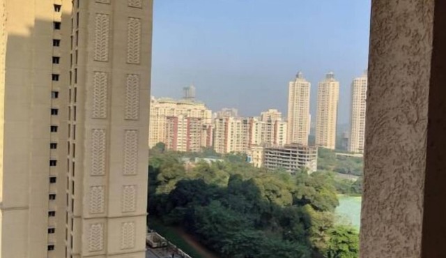 2 BHK Flats for sale in Hiranandani Estate