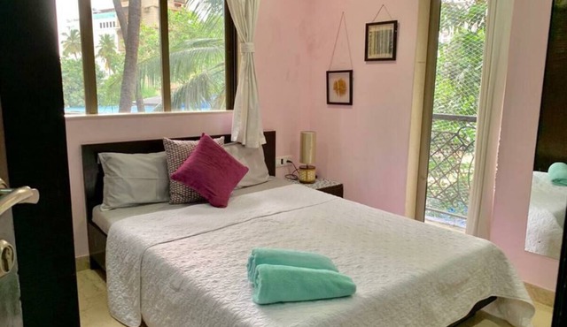 2 BRs, Quiet Bandra location, 3 balconies, Wifi