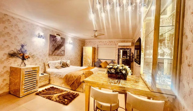 24Karat:NewlyLaunched Luxury Studio