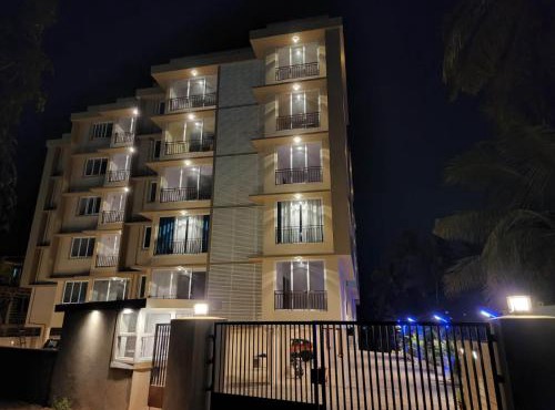 2bhk cozy apt near baina beach