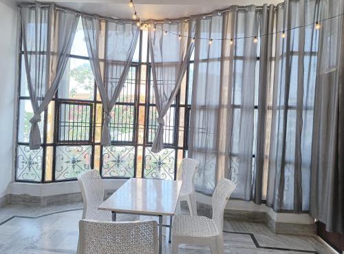 2BHK Fully Air-Conditioned Apartment