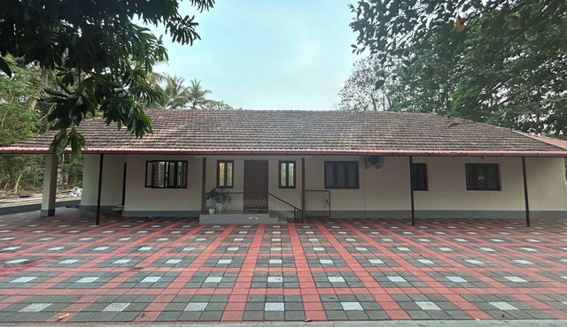 2BHK Private Entire House - Glanwoods Inn