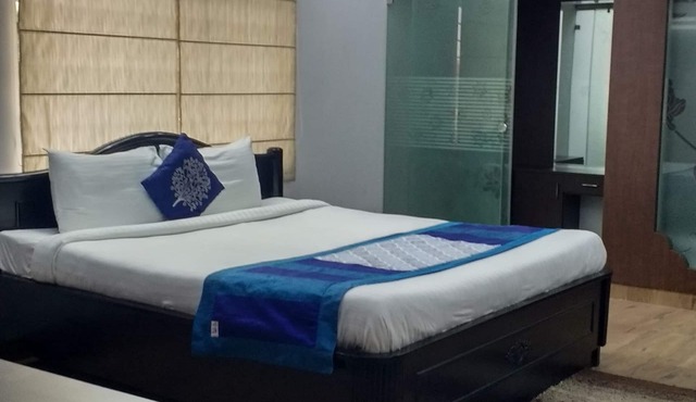 3 Bed Room Hitech Shilparamam Guest House