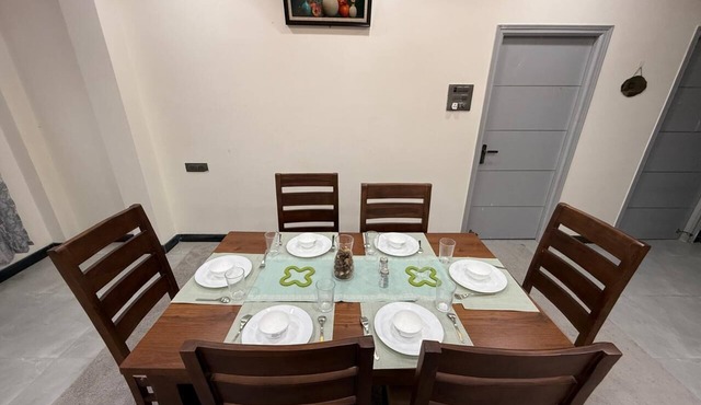 3-bedroom apartment in welcoming Hyderabad with AC, WiFi. Enjoy your stay