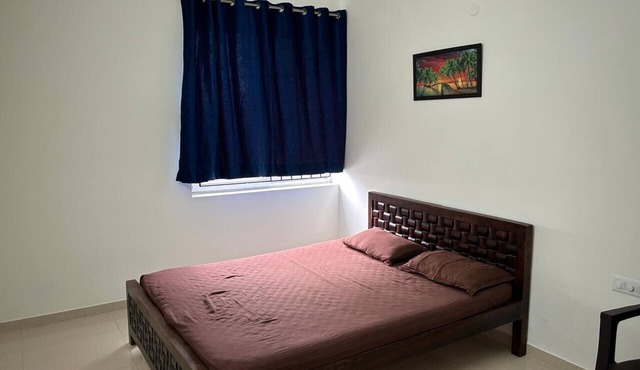 3-bedroom apartment in delightful Kanathur with AC, and spacious living area.