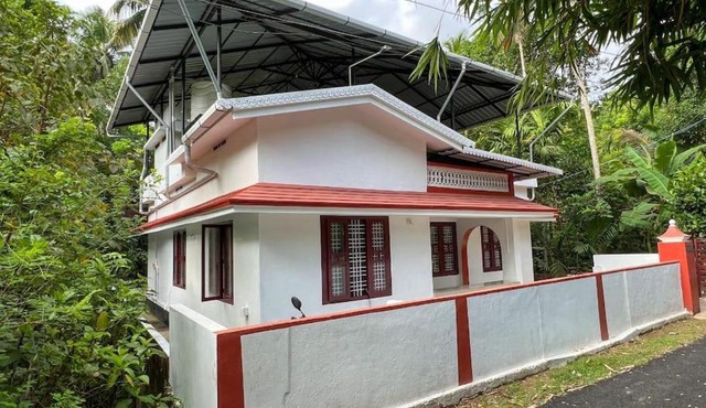 3 bedroom country home with a lush full backyard
