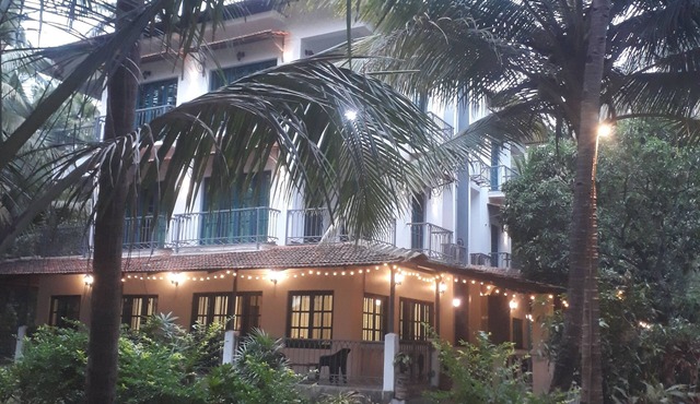 3-bedroom villa in enchanting Arossim with WiFi, AC & Garden in tropical privacy