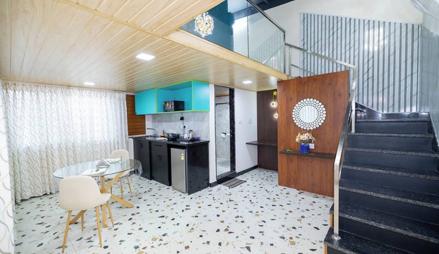 301 - Duplex Suite Room