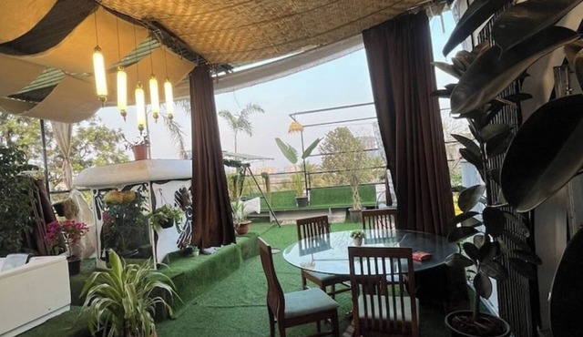 3Bhk Jacuzzi nest with Reverside
