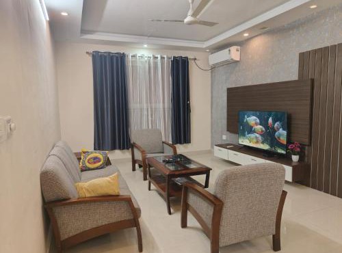 3BHK- View of Pool, Lake, Sunset With Maid on 6th floor only for Families