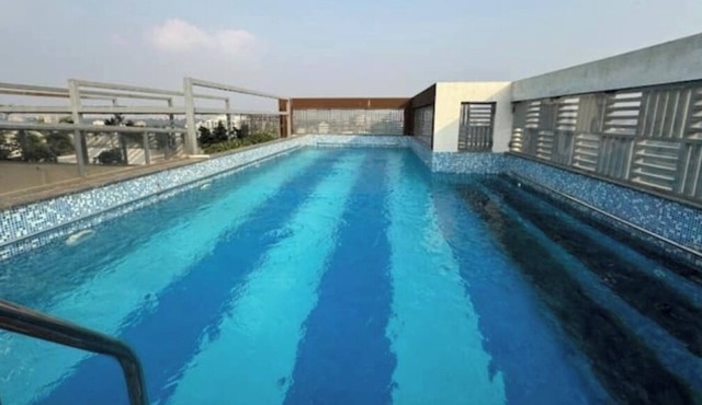 3bhk with Skylounge & pool