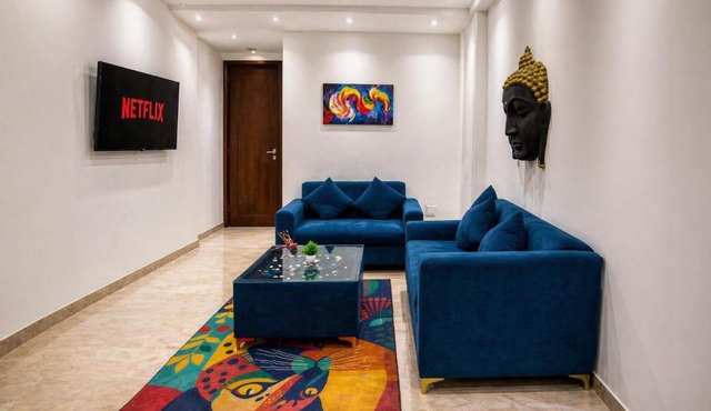3BHK with spacious living room near Airport, South Delhi