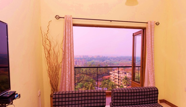 4 Bed/4 Bath Luxury Apartment with panoramic ocean and valley views