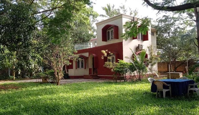 4 BHK Farmhouse Villa in Bangalore for staycation