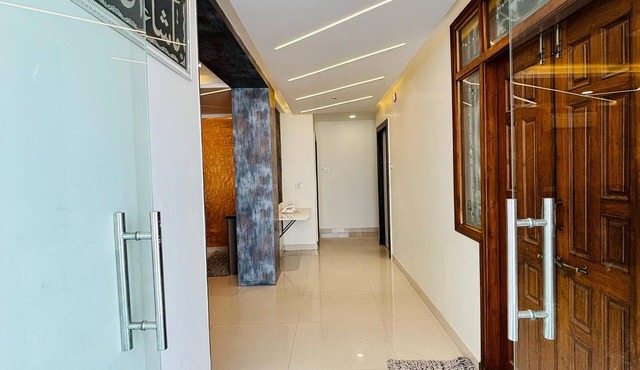 5 Bedroom Apartment