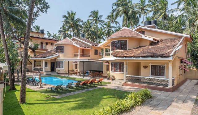 5 BHK Private Villa with a pool table, foosball, carrom and a Private Pool