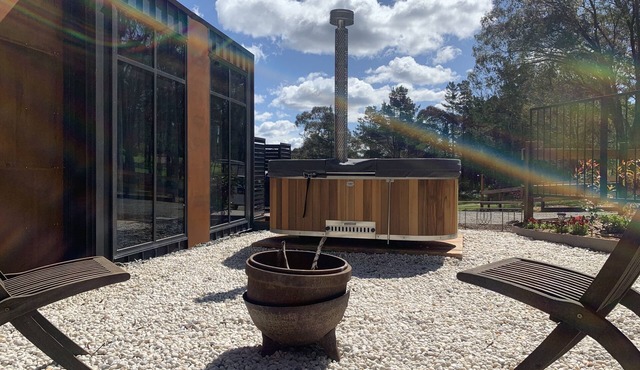5 star couples hideaway in the country, enjoy privacy and space - w hot tub
