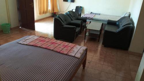 6 Bedroom Apartment