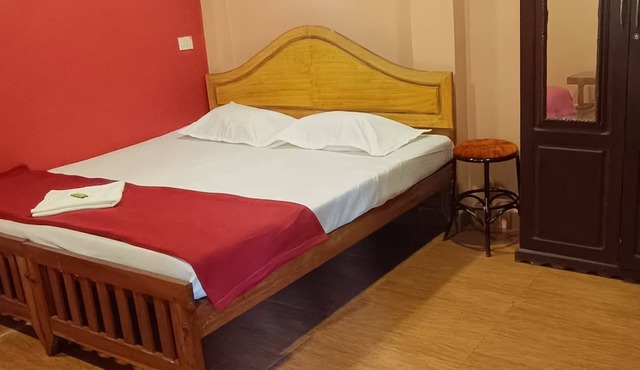 6-bedroom bed & breakfast in gorgeous Kumily, thekkady with WiFi