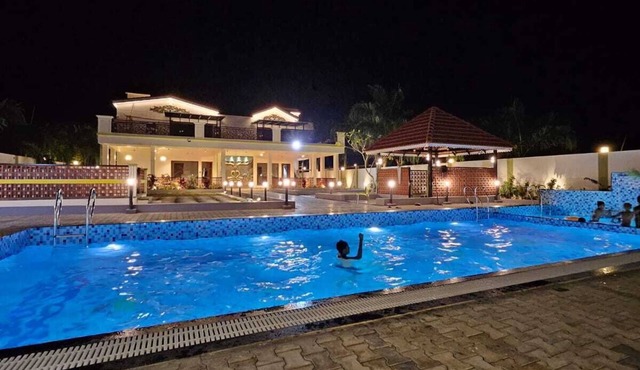 6-bedroom resort in terrific TN with cool AC for relaxing stays