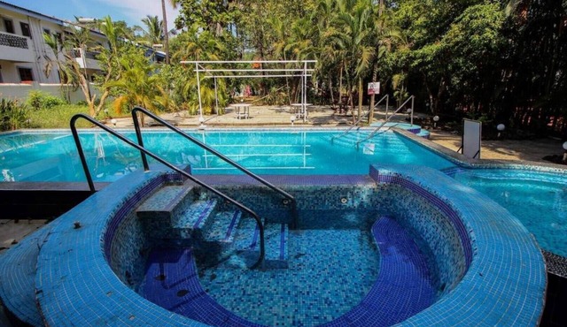 6 BHK Villa with 2 Pool Close to beaches & Clubs