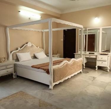 6BHK AC Home for families in Prime Loc Hyderabad