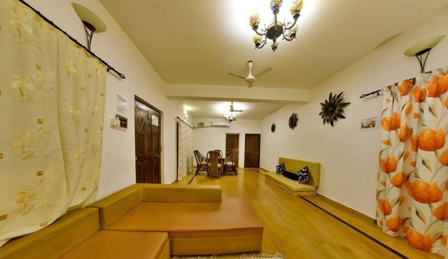 6bhk Villa With Private Pool and Fountain