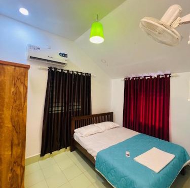 7FORT HOMESTAY Athirappilly