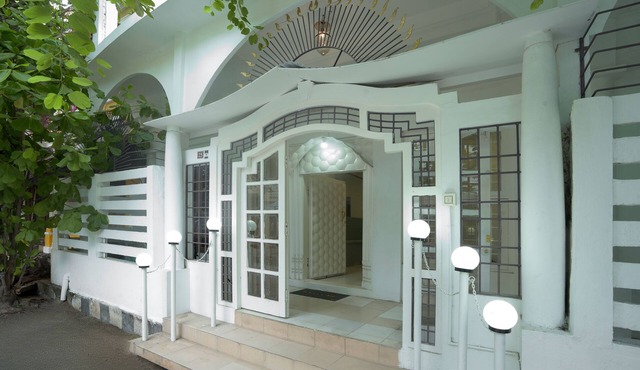 7th Heaven Villa in White Town with Swimming pool