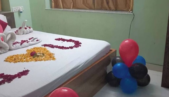 9-bedroom building in fabulous Kolkata with WiFi, fitness room, AC