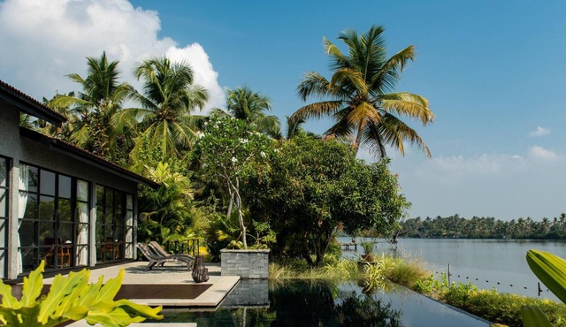 976 Panangad a Tranquil 4-Bedroom Backwater Villa