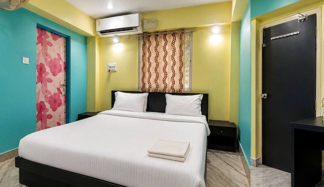 A India Guest House in Mohanpur