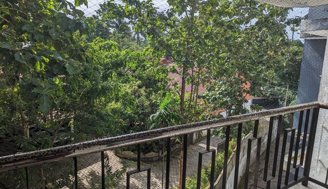 A luxury 2 bedroom apartment on the highway between Ettumanoor and Kottayam.