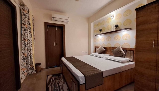 A Premium Family Homestay 20mins to city centre,10mins to Delhi-Jodhpur highway.