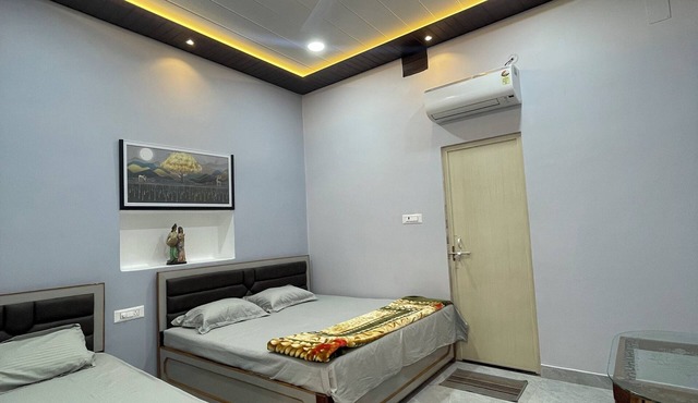 A Premium Stay in the Heart of Varanasi – Welcome to Rudransh Vintage Home